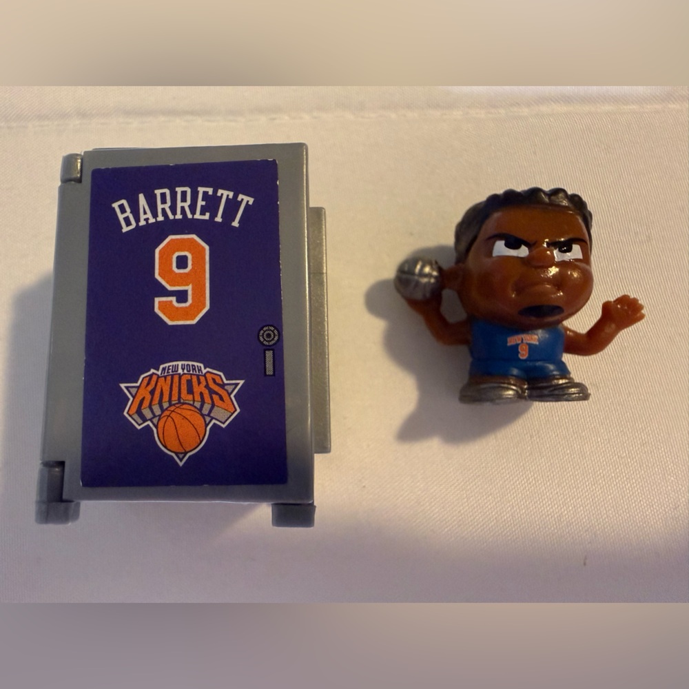 NBA Basketball NY Knicks Barrett 9 Teenymate Lockers